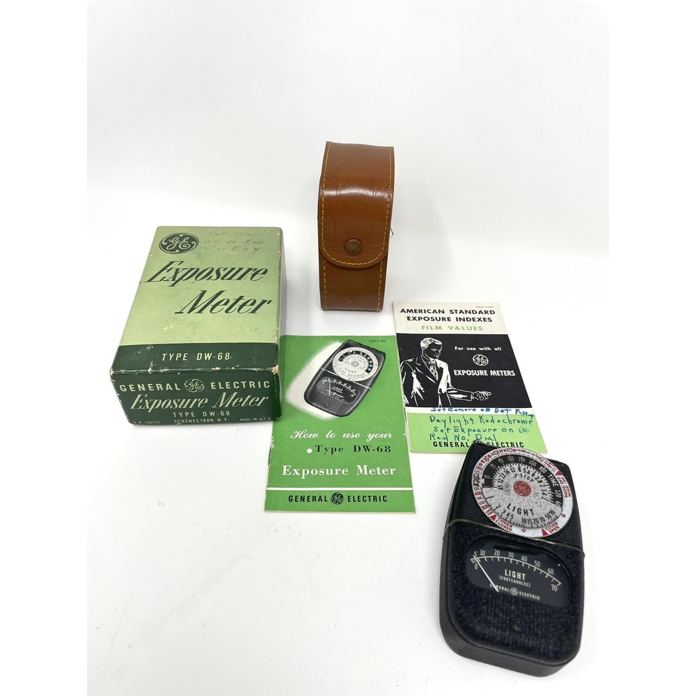 Light Meter GE General Electric Exposure Type DW-68 in Original Box Vintage